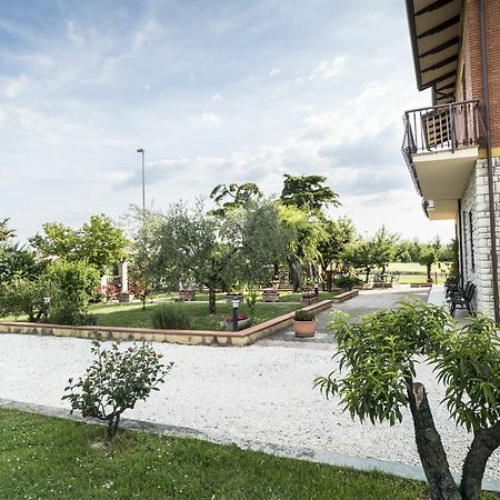 Camere Mariella Ассизи Экстерьер фото