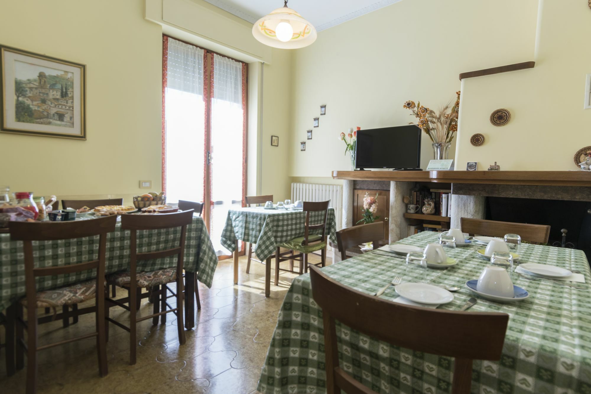 Camere Mariella Ассизи Экстерьер фото